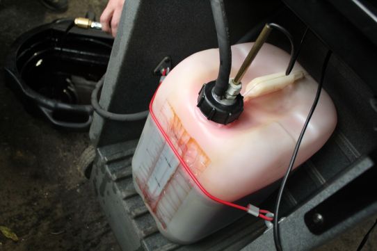 Установка для замены масла в АКПП с электрическим приводом и быстросъемным соединением, передвижная, TranServe Wynn's