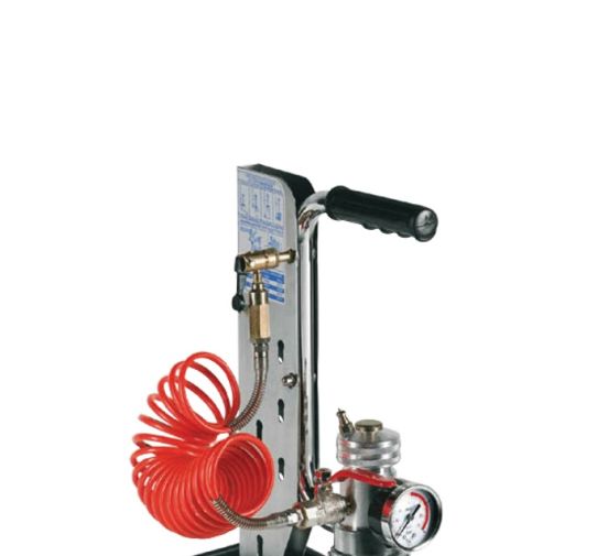 Установка для прокачки и замены тормозной жидкости пневматическая, емкость жидкости 5 л, шланг 3 м, переносная RAASM 10705