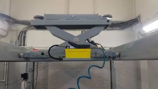 Траверса пневмогидравлическая для 4-стоечных подъемников, в яму, 3т KraftWell KRWJ7P