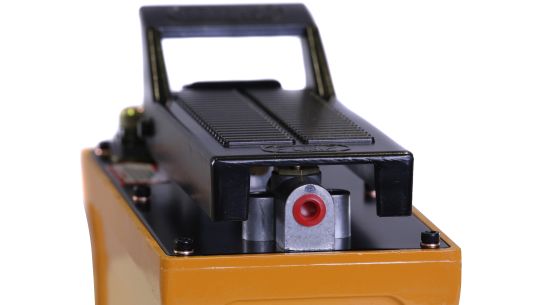 Пневмогидравлический насос ножной 1.6 л KraftWell KRWPP16