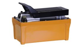 Помпа пневмогидравлическая 1.6 л. KraftWell арт. KRWPP16