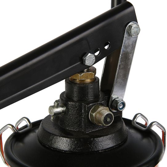 Нагнетатель смазки ручной с емкость 5 л и раздаточным шлангом 2 м, производительно 0.23 л/мин Partner PA-2095