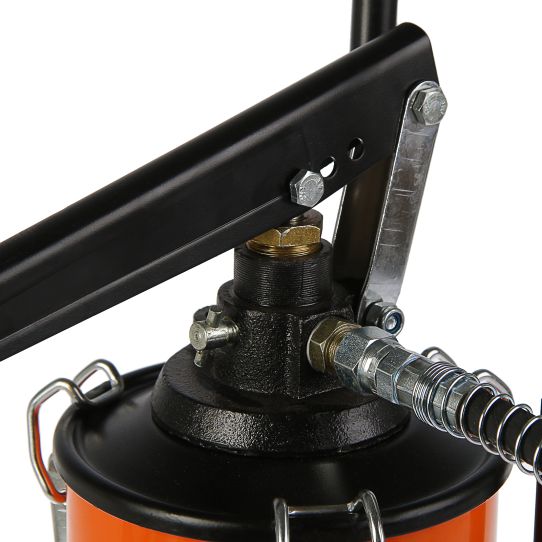 Нагнетатель смазки ручной с емкость 5 л и раздаточным шлангом 2 м, производительно 0.23 л/мин Partner PA-2095