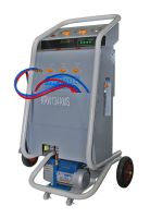 Станция ручная для заправки автомобильных кондиционеров KraftWell KRW134AMS с дисплеем и весами Станция ручная для заправки автомобильных кондиционеров KraftWell KRW134AMS с дисплеем и весами