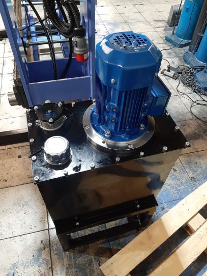 Пресс электрогидравлический ARTAZ ПГ300.3 300т, напольный