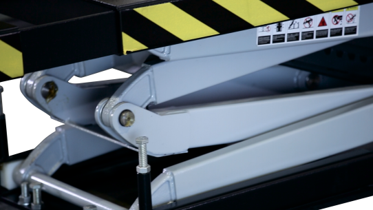 Подъемник ножничный 3.2т 220В для автосервиса и сход-развала KraftWell KRW3.2U/220 электрогидравлический