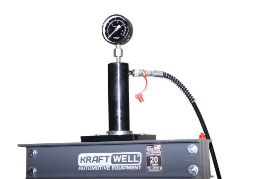 Пресс гидравлический KraftWell KRWPR20FN 20т с ручным и ножным приводом, напольный, с ходом штока 160 мм, подвижным цилиндром, регулируемым по высоте рабочим столом
