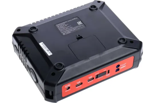 Бустер с компрессором 10 бар и максимально пусковым током 450А, Power Bank 12Ач, Li-Ion 12000мАч, с фонариком и дисплеем GTE-P150