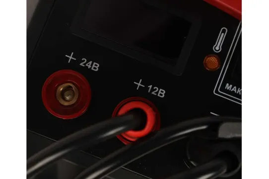 Пуско-зарядное устройство для 12В и 24В аккумуляторов с пусковым током 400А PC165 GTE