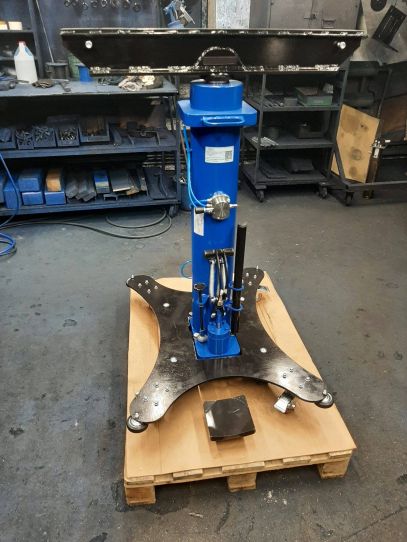 Канавный гидравлический подъемник 15т, напольный одноштоковый КПП15Р1000Ф ARTAZ