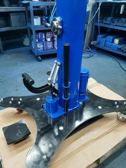 Канавный гидравлический подъемник 15 т, напольный одноштоковый КПП15Р800Ф ARTAZ