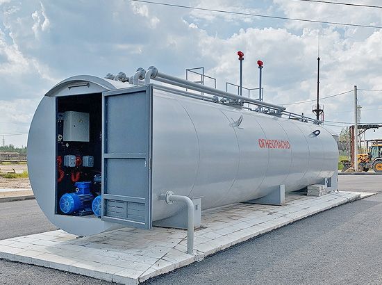 Мини АЗС контейнерная открытого типа с удлиненным тех отсеком (обечайкой) МОНОБЛОК для бензина 3-40 тонн