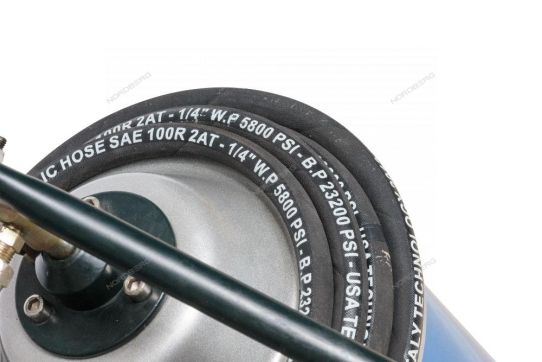 Установка ручная для раздачи густой смазки с емкостью 16 л, с шлангом 1 м, производительность 7.5 г/ход Nordberg 27HP