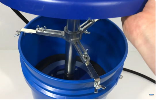 Нагнетатель смазки пневматический для бочек 25 кг Pressol 18421 051