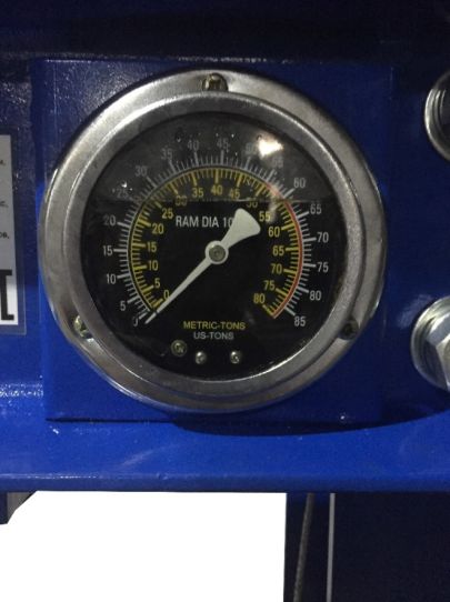 Гидравлический пресс для автомастерской 50 т AE&T T61250A с ручным и пневмоприводом