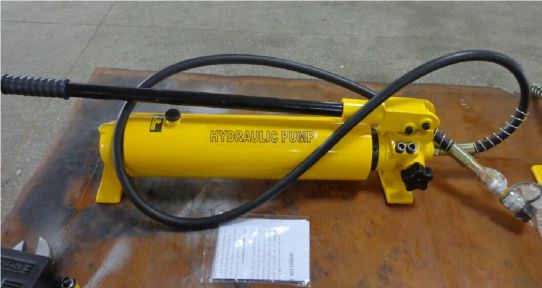 Гидравлический насос односторонний ручной 3.2 л TOR HHB-700A