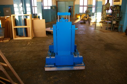 Канавный электромеханический рельсовый двухштоковый подъемник 8 т П-263-01 Автоспецоборудование