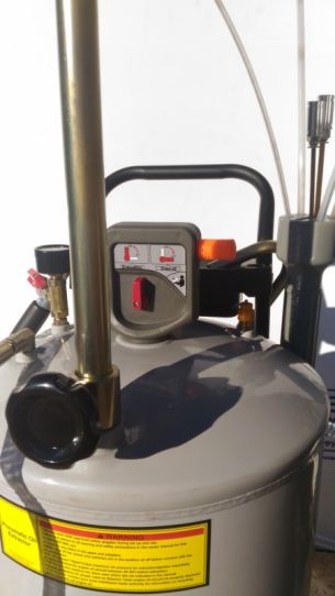 Пневматическая установка для откачки масла через щуп на 65 литров Техносоюз HC-2085