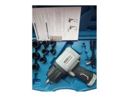 Пневмогайковерт 1/2" 1500Нм KraftWell KRW1500IW-T (с набором головок) Пневмогайковерт 1/2" 1500Нм KraftWell KRW1500IW-T (с набором головок)