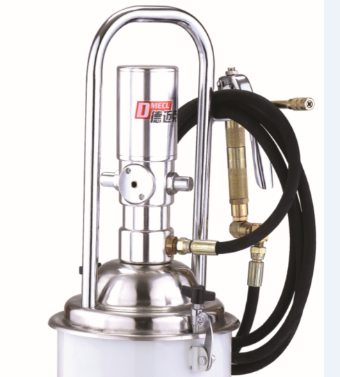 Нагнетатель смазок с пневматический, с емкостью 14 л, давление до 390 бар, шланг 4 м, производительность 800 г/мин DMECL K50500