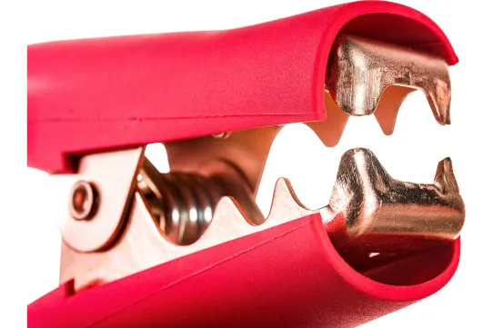 Пуско-зарядное устройство для 12В и 24В аккумуляторов с пусковым током 600А Autostart i620 BestWeld