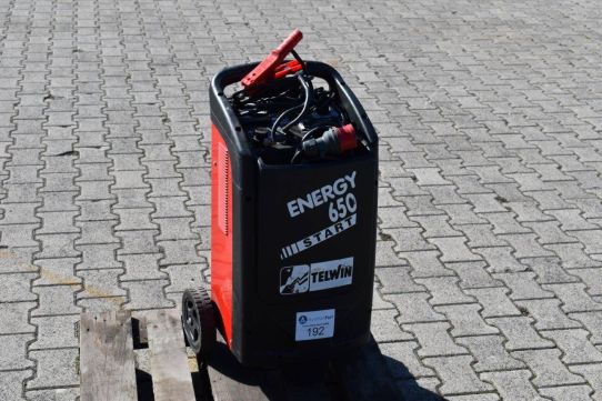 Пуско-зарядное устройство для 12В и 24В аккумуляторов с пусковым током 1000A ENERGY 650 Start TELWIN