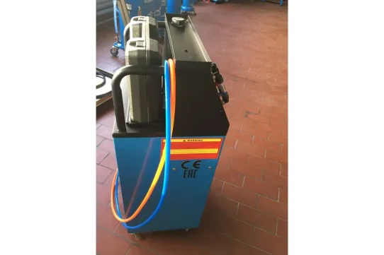 Установка пневматическая для промывки и замены масла в АКПП с манометром 7 бар, насосом и фильтром Trommelberg UZM13220