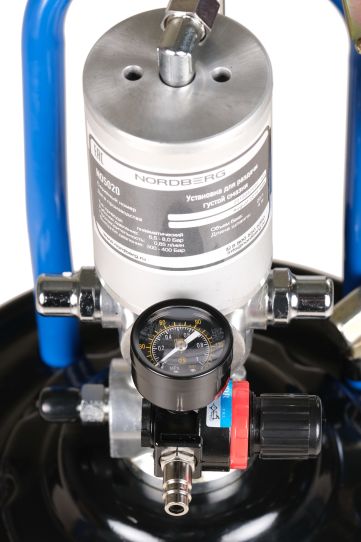Нагнетатель смазки на 20 л, Nordberg NO5020 6.5-8 бар, пневматический, с производительностью 0.85 л/мин