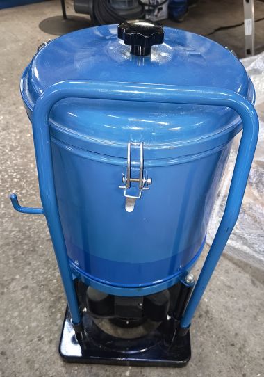 Нагнетатель смазки электрический от сети 220В с емкостью 20л Артаз TP716E