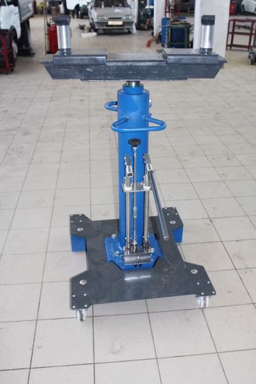 Канавный гидравлический подъемник на 10 т, напольный одноштоковый П-114 Е-10-2