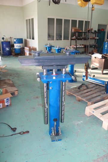 Канавный гидравлический подъемник 10 т, навесной одноштоковый П-114 Е-10 ЧЗАО