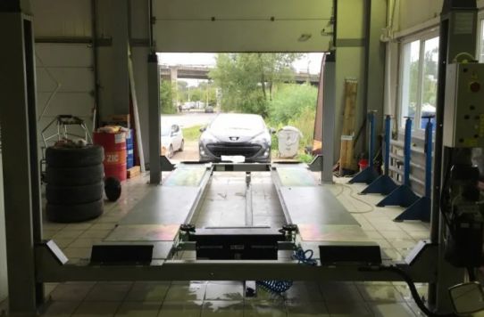 Четырехстоечный подъемник электрогидравлический 5.5т 380В Autop Major 4.55 - 30-55-WL