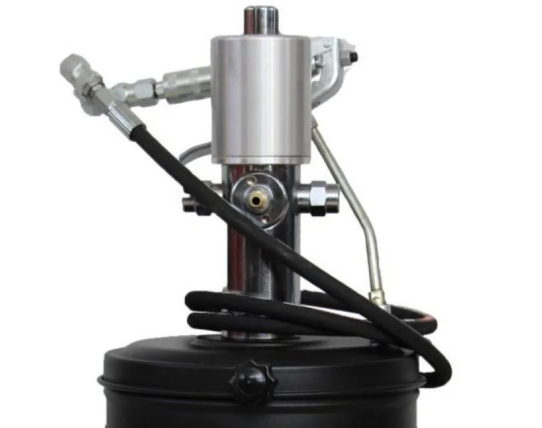 Нагнетатель смазки пневматический, емкость 16,2л, 45:1 производительность 0.8 л/мин, давление 6-8 бар Forsage F-HG-68213