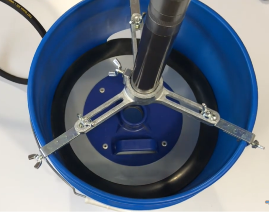 Нагнетатель смазки пневматический для бочек 20кг производительность 1100 г/мин Pressol 18419 051