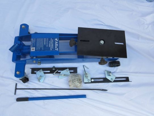 Домкрат трансмиссионный Т60301 AE&T 0.5т