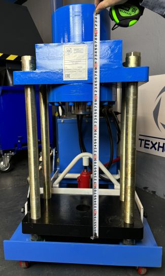 Выпрессовщик шкворней 150 тонн Техносоюз TS-150EL на тележке с электроприводом