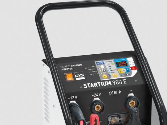 Пуско-зарядное устройство для 12В и 24В аккумуляторов с пусковым током 720А 026506 GYS