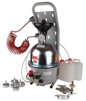 Установка для прокачки тормозов и сцепления пневматическая, емкость 5 л, 2.5 бар с манометром, переносная Apac 1883KIT