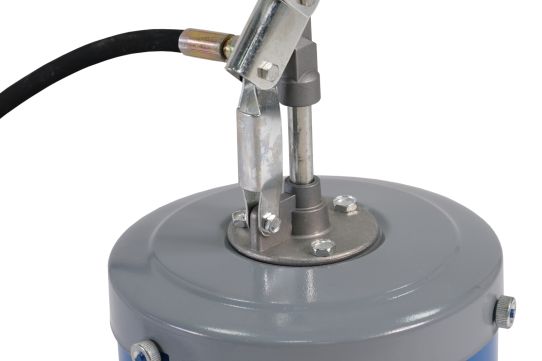 Нагнетатель смазки ручной 8 л, Nordberg N5008, механический, с шлангом 1.8 метра