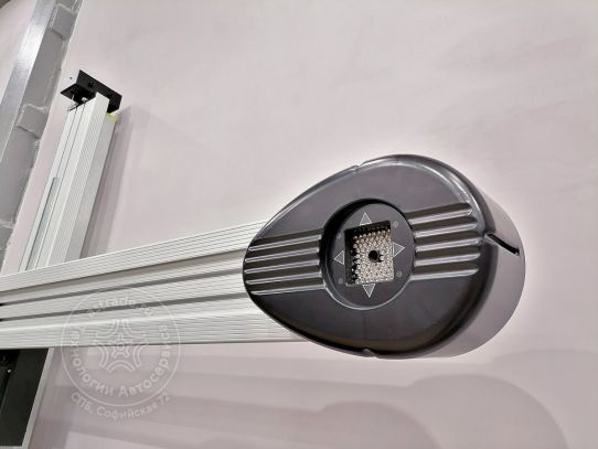 Стенд 3D сход-развал для легковых, внедорожников и микроавтобусов Launch X-861 L