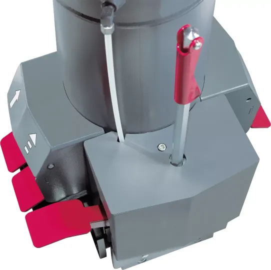 Канавный пневмогидравлический подъемник 15 т, рельсовый, одноштоковый 117924 Blitz