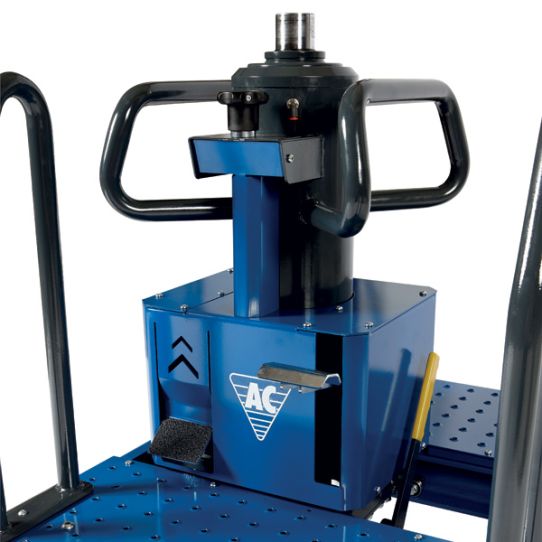 Канавный пневмогидравлический напольный подъемник 15 т, двухштоковый GGD150U AC Hydraulic