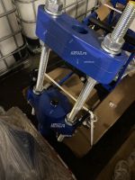 Выпрессовщик шкворней 70 тонн пневмогидравлический шкворнедав для грузовиков на тележке ВШ70-200М Выпрессовщик шкворней 70 тонн пневмогидравлический шкворнедав для грузовиков на тележке ВШ70-200М