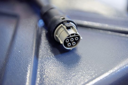 Подкатной подъемник для грузовых автомобилей беспроводной 30т MAHA VP 451191, 4 колонны