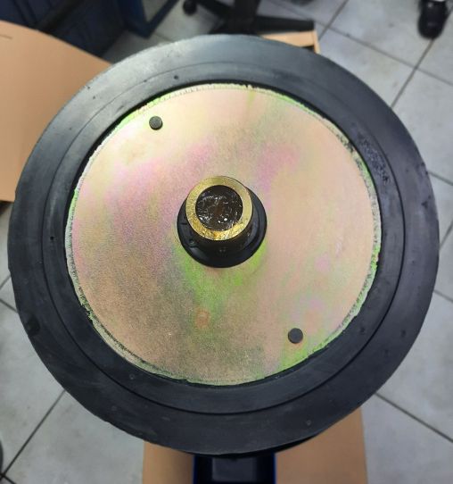 Нагнетатель смазки электрический от сети 220 В, с емкостью 38 л, передвижной на колесах  EQFS ES-60700_220