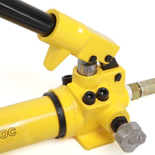 Гидравлический насос ручной 0.6 л Car-Tool CT-E1131