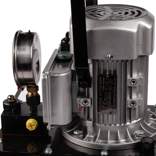 Гидравлический насос поршневой с электроприводом Car-Tool CT-E630R 