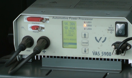 Зарядное устройство Deutronic DBL 1600 12 В 220 В