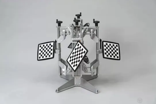 Стенд сход-развал 3D для грузовых автомобилей напольный Техновектор P 7204 HT MC2