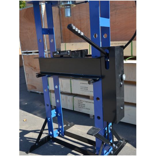 Гидравлический пресс 30 тонн для гаража ES0500F-4 ручной привод и ножная педаль